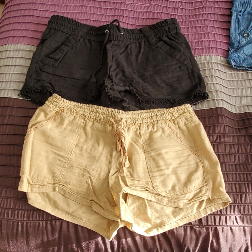 COPY - Rewind brand shorts